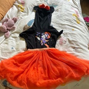 Like new girls Xs Minnie witch dress. Only worn a few times.
